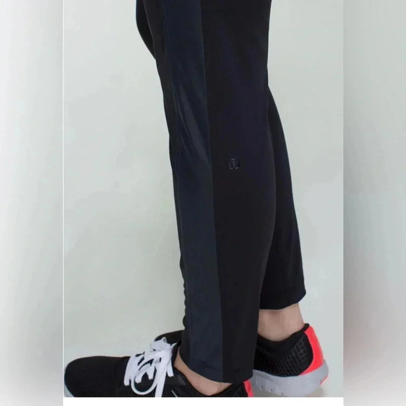 Lululemon Here To There Black Trouser Pants Size 6 - Picture 11 of 16